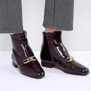 FREE PEOPLE EMERALD CITY WINE PATENT VINTAGE BOOT Brass Chain Women’s Sz 39 NIB